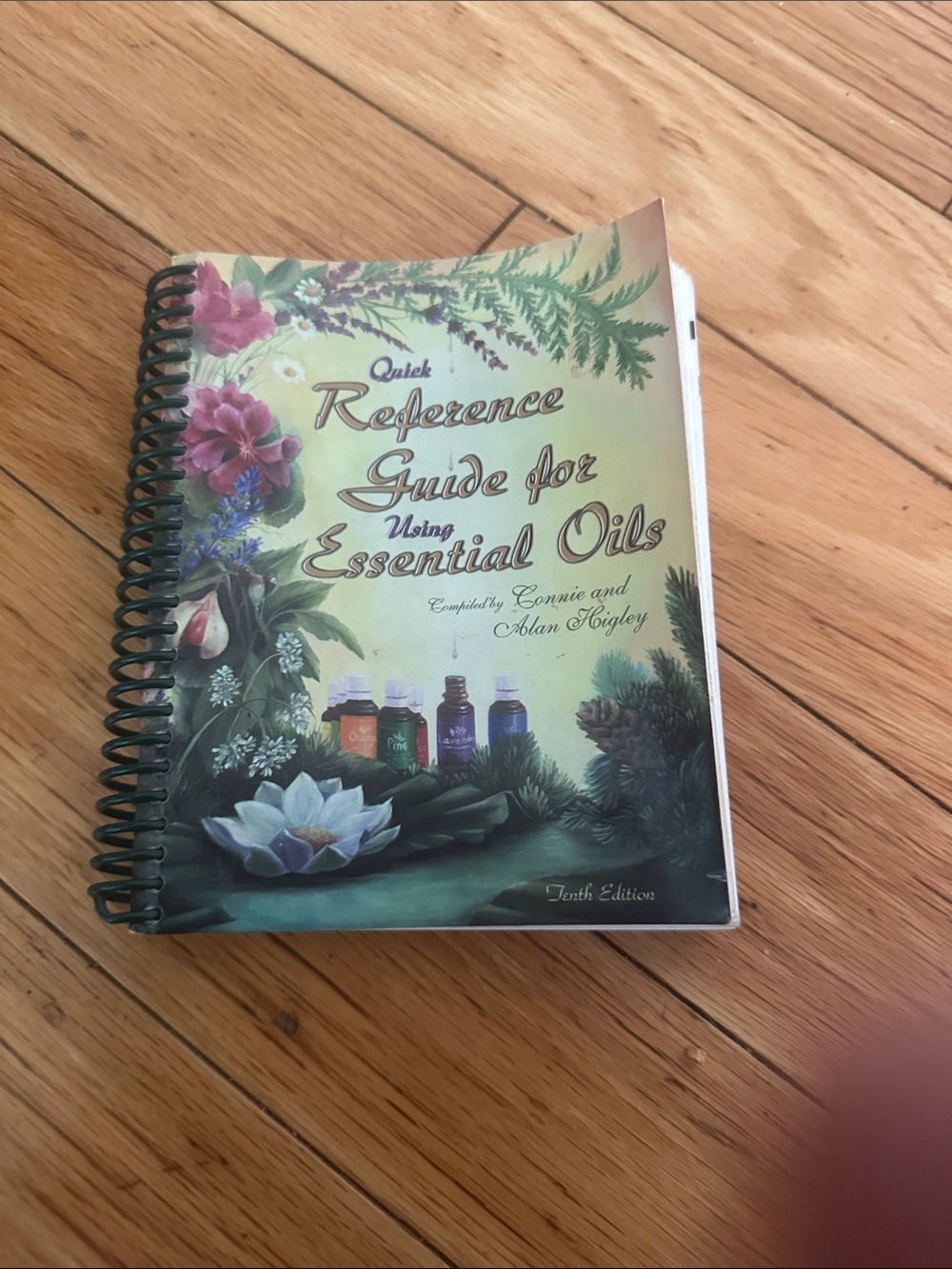 Reference Guide for Using Essential Oils - Floral Illustrated Cover